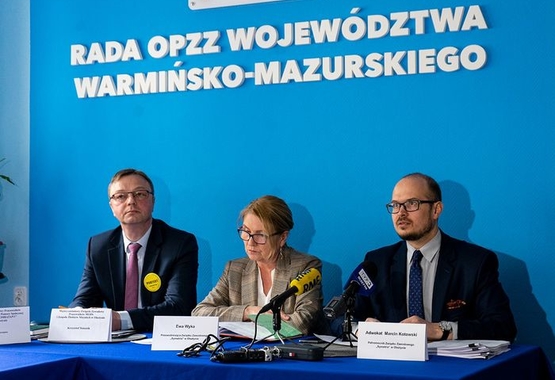 WARMIŃSKO-MAZURSKIE: Konferencja prasowa 25.04.2022 r. Dalsza walka pracowników budżetówki!