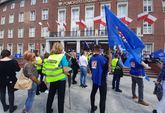 Pomorskie: Żółta kartka dla rządu