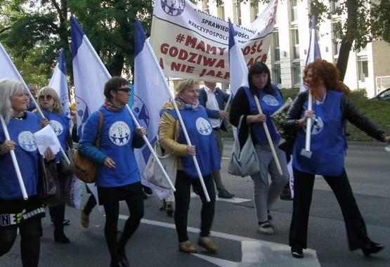 Manifestacja pracowników sądów w Poznaniu